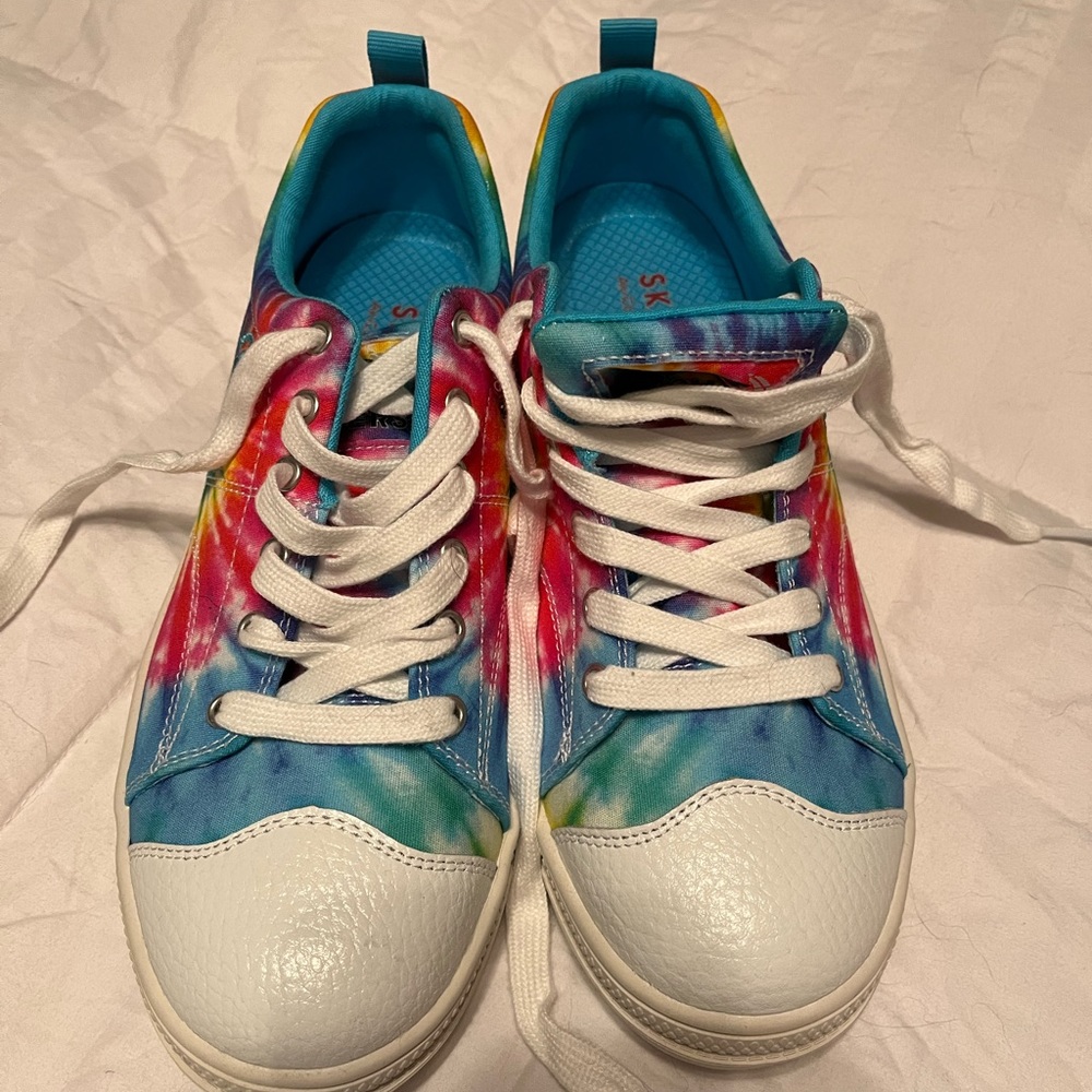 Skechers Tie Dyed Shoes Size 7.5